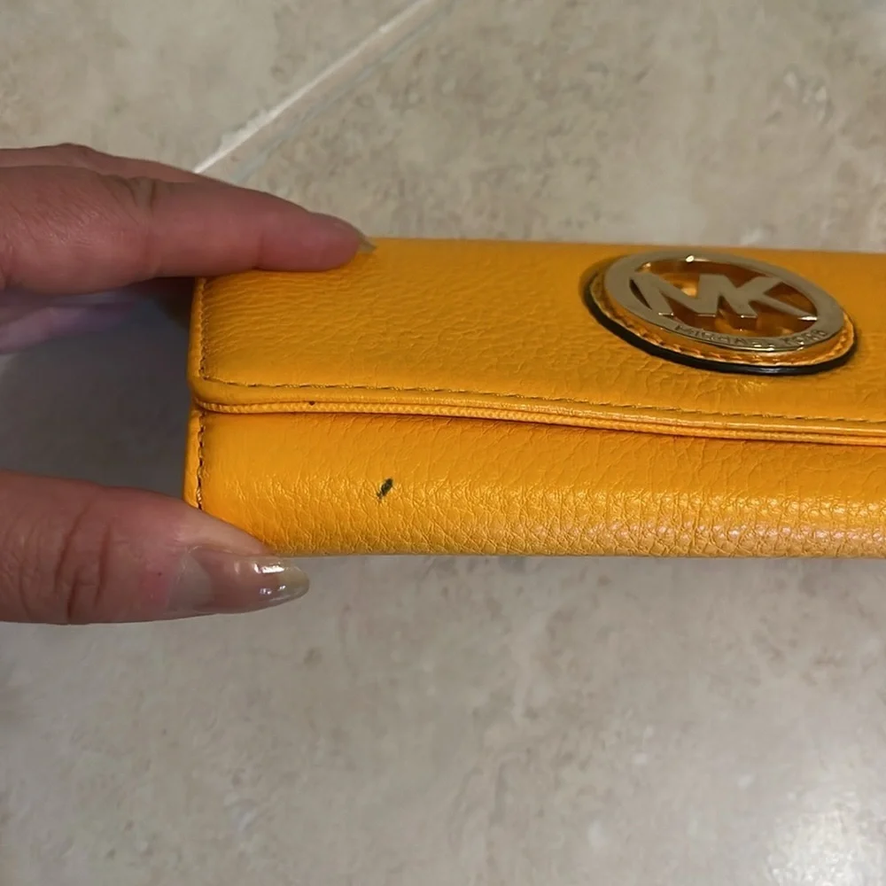 Michael Kors Mustard Wallet with Gold Logo - Picture 2 of 8